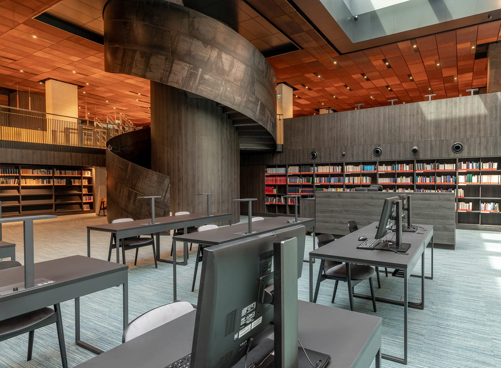 bibliotecavarsovia2.jpg